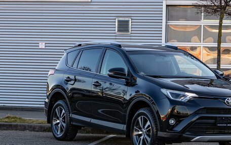 Toyota RAV4, 2019 год, 1 995 000 рублей, 7 фотография