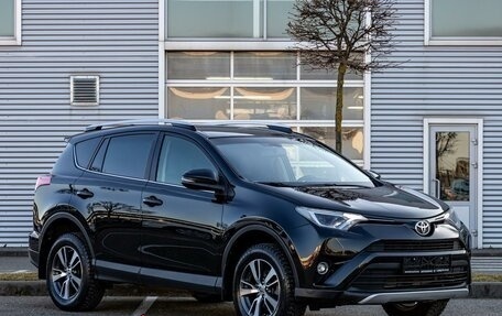 Toyota RAV4, 2019 год, 1 995 000 рублей, 3 фотография