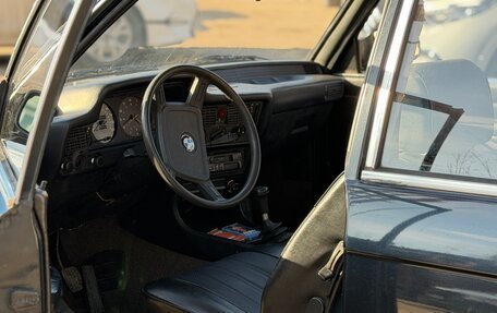 BMW 3 серия, 1982 год, 830 000 рублей, 24 фотография