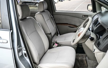 Toyota ISis I, 2009 год, 1 119 000 рублей, 10 фотография