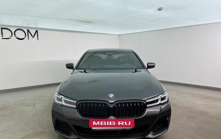 BMW 5 серия, 2023 год, 6 950 000 рублей, 3 фотография