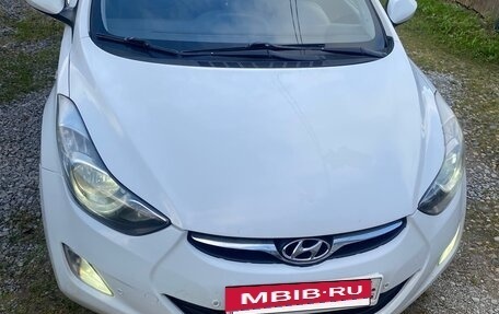 Hyundai Elantra V, 2011 год, 570 000 рублей, 2 фотография