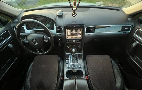 Volkswagen Touareg III, 2012 год, 2 500 000 рублей, 2 фотография