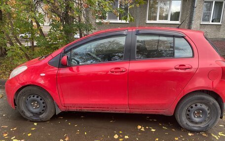 Toyota Yaris III рестайлинг, 2006 год, 300 000 рублей, 4 фотография
