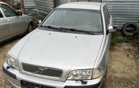 Volvo V40 I, 2002 год, 280 000 рублей, 1 фотография