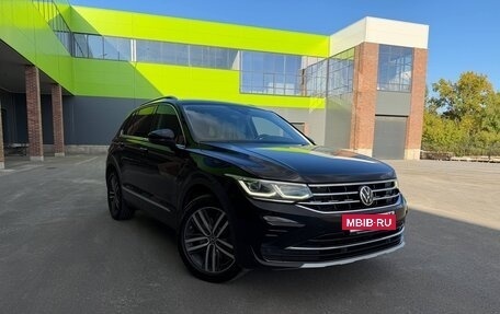 Volkswagen Tiguan II, 2021 год, 4 250 000 рублей, 2 фотография