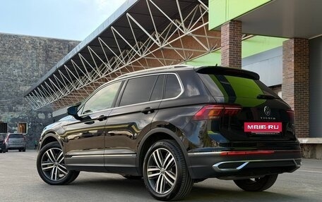 Volkswagen Tiguan II, 2021 год, 4 250 000 рублей, 3 фотография