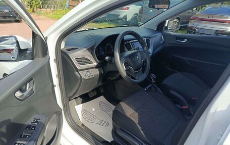 Hyundai Solaris II рестайлинг, 2021 год, 1 370 000 рублей, 8 фотография