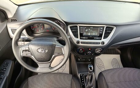 Hyundai Solaris II рестайлинг, 2021 год, 1 370 000 рублей, 14 фотография