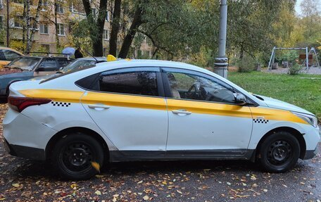 Hyundai Solaris II рестайлинг, 2019 год, 730 000 рублей, 3 фотография