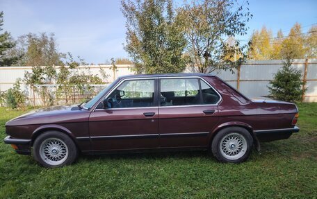 BMW 5 серия, 1985 год, 655 000 рублей, 3 фотография