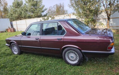BMW 5 серия, 1985 год, 655 000 рублей, 9 фотография