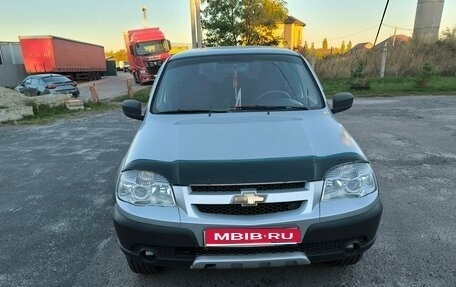 Chevrolet Niva I рестайлинг, 2013 год, 610 000 рублей, 1 фотография