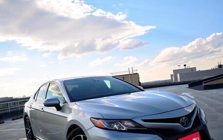 Toyota Camry, 2017 год, 2 320 000 рублей, 1 фотография