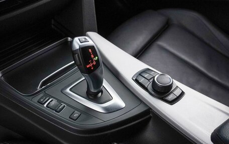 BMW 3 серия, 2018 год, 2 499 099 рублей, 14 фотография