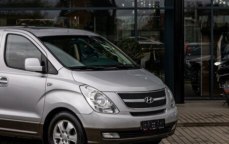 Hyundai Grand Starex Grand Starex I рестайлинг 2, 2014 год, 1 755 000 рублей, 7 фотография
