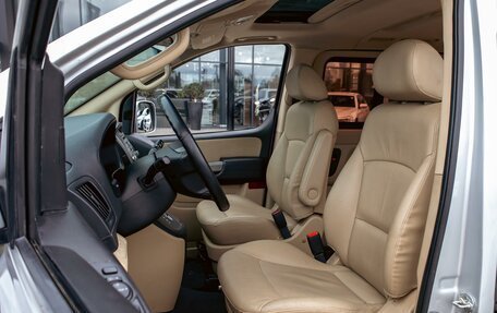 Hyundai Grand Starex Grand Starex I рестайлинг 2, 2014 год, 1 755 000 рублей, 11 фотография