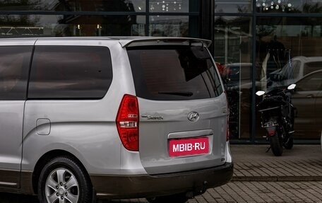 Hyundai Grand Starex Grand Starex I рестайлинг 2, 2014 год, 1 755 000 рублей, 8 фотография