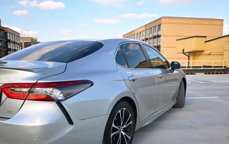 Toyota Camry, 2017 год, 2 320 000 рублей, 7 фотография