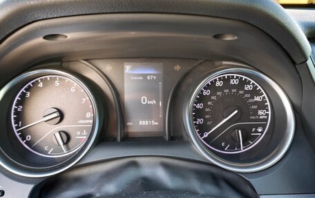 Toyota Camry, 2017 год, 2 320 000 рублей, 11 фотография