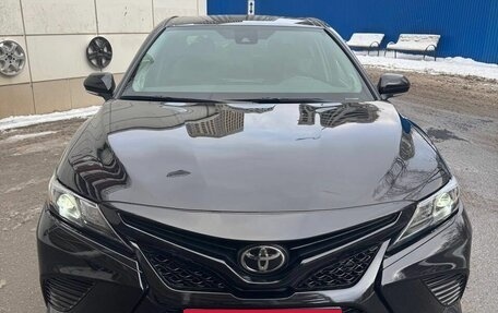Toyota Camry, 2021 год, 2 800 000 рублей, 2 фотография