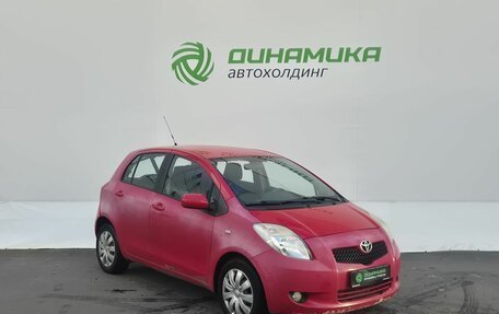 Toyota Yaris III рестайлинг, 2008 год, 335 000 рублей, 3 фотография