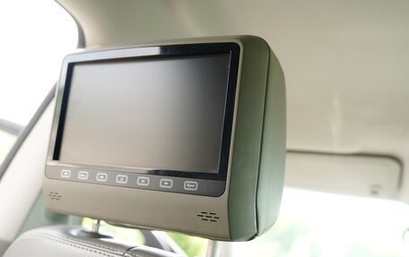 Cadillac SRX II рестайлинг, 2011 год, 1 990 000 рублей, 30 фотография