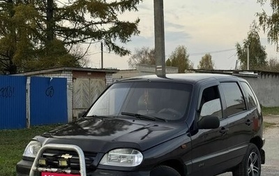 Chevrolet Niva I рестайлинг, 2004 год, 240 000 рублей, 1 фотография