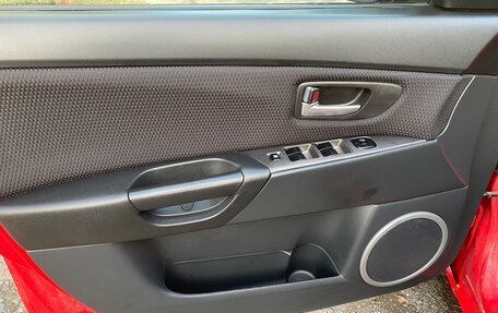 Mazda 3, 2007 год, 1 000 000 рублей, 33 фотография