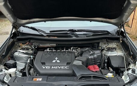 Mitsubishi Outlander III рестайлинг 3, 2018 год, 2 700 000 рублей, 10 фотография