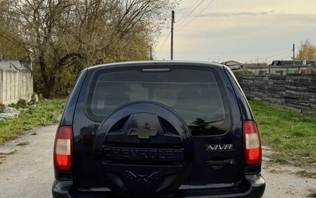 Chevrolet Niva I рестайлинг, 2004 год, 240 000 рублей, 7 фотография