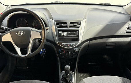 Hyundai Solaris II рестайлинг, 2011 год, 730 000 рублей, 9 фотография