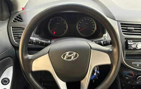 Hyundai Solaris II рестайлинг, 2011 год, 730 000 рублей, 10 фотография
