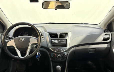 Hyundai Solaris II рестайлинг, 2011 год, 730 000 рублей, 12 фотография