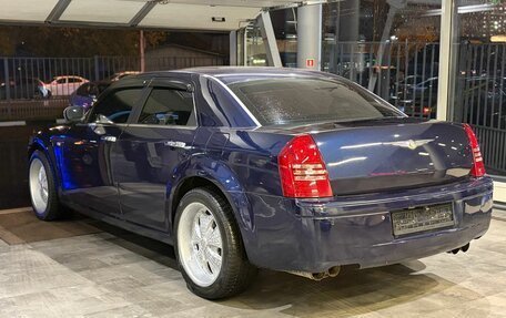 Chrysler 300C II, 2004 год, 709 000 рублей, 5 фотография