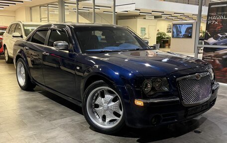 Chrysler 300C II, 2004 год, 709 000 рублей, 3 фотография