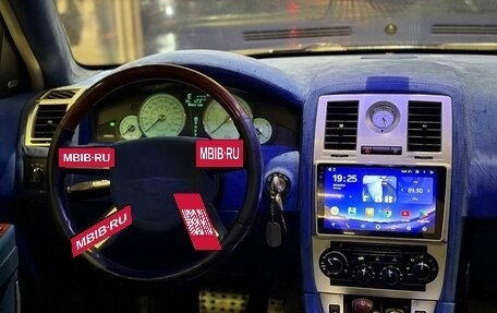 Chrysler 300C II, 2004 год, 709 000 рублей, 10 фотография