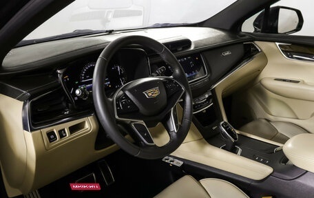 Cadillac XT5 I рестайлинг, 2017 год, 2 390 000 рублей, 15 фотография