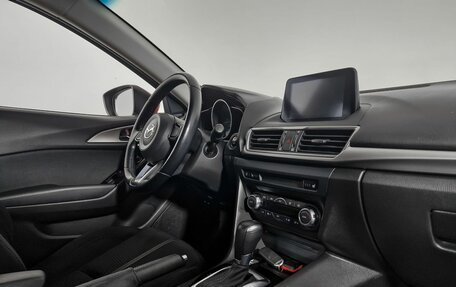 Mazda 3, 2018 год, 1 620 000 рублей, 11 фотография