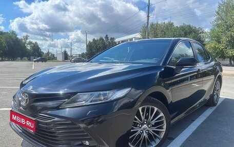 Toyota Camry, 2019 год, 2 850 000 рублей, 1 фотография