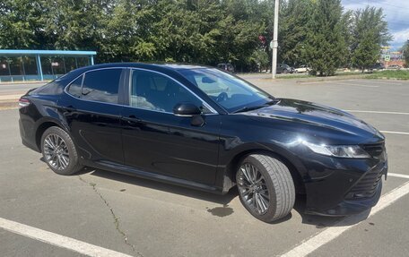 Toyota Camry, 2019 год, 2 850 000 рублей, 6 фотография