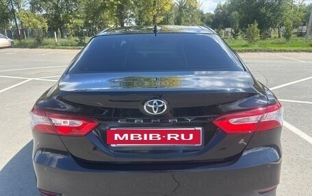 Toyota Camry, 2019 год, 2 850 000 рублей, 4 фотография