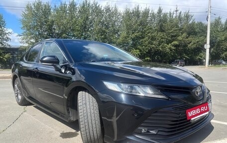 Toyota Camry, 2019 год, 2 850 000 рублей, 13 фотография