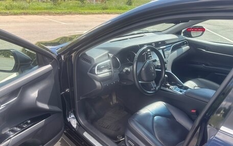 Toyota Camry, 2019 год, 2 850 000 рублей, 18 фотография