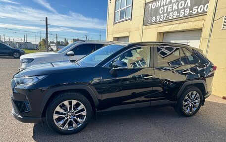 Toyota RAV4, 2020 год, 3 800 000 рублей, 4 фотография