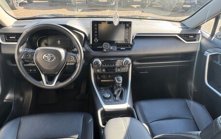 Toyota RAV4, 2020 год, 3 800 000 рублей, 7 фотография