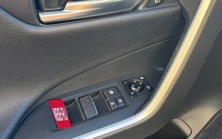 Toyota RAV4, 2020 год, 3 800 000 рублей, 5 фотография