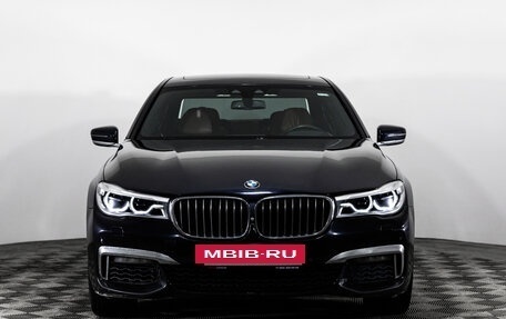 BMW 7 серия, 2017 год, 2 499 000 рублей, 2 фотография