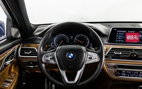 BMW 7 серия, 2017 год, 2 499 000 рублей, 13 фотография