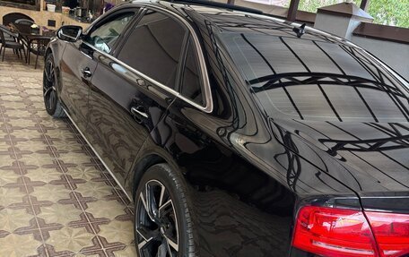 Audi A8, 2011 год, 1 640 000 рублей, 3 фотография